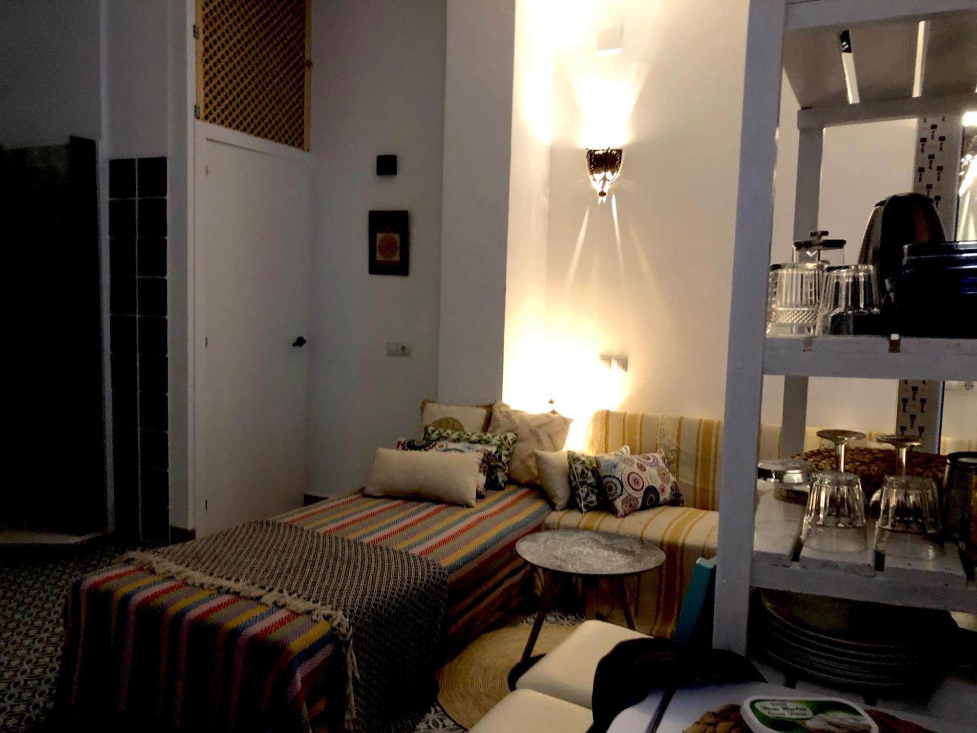 La Gitana Y El Rey Sol Apartment Malaga Exterior photo
